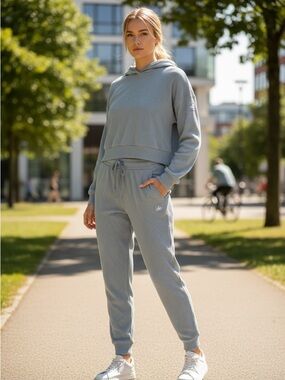 The best selling Alo Yoga Muse Set